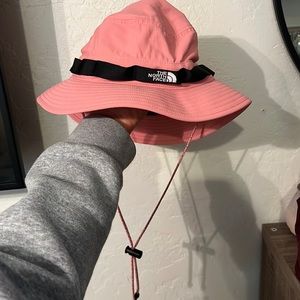 North face bucket hat